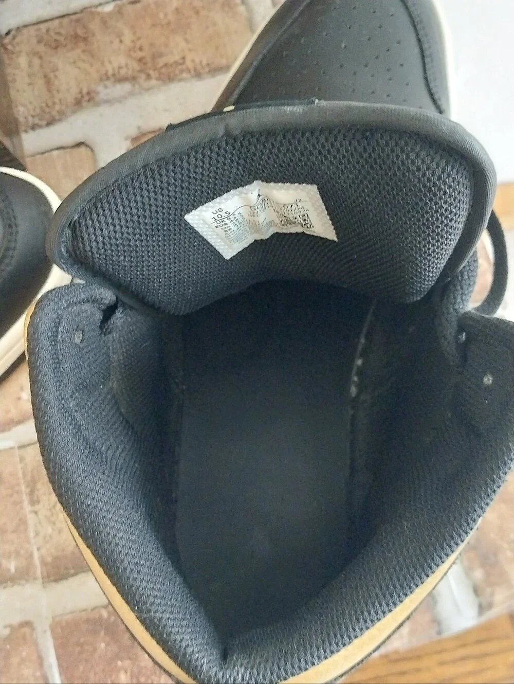 Pre-owned 2024 Jordan 1 Mid